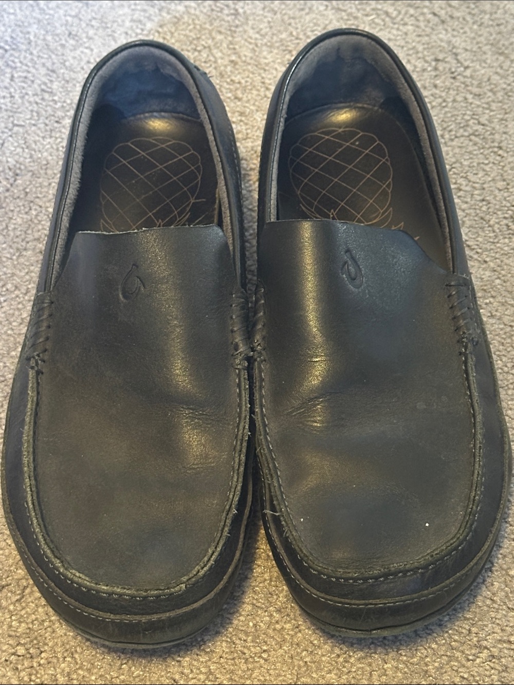 OluKai KULANA Black Leather Slip-On Moccasin Loafers 10.5 GUC